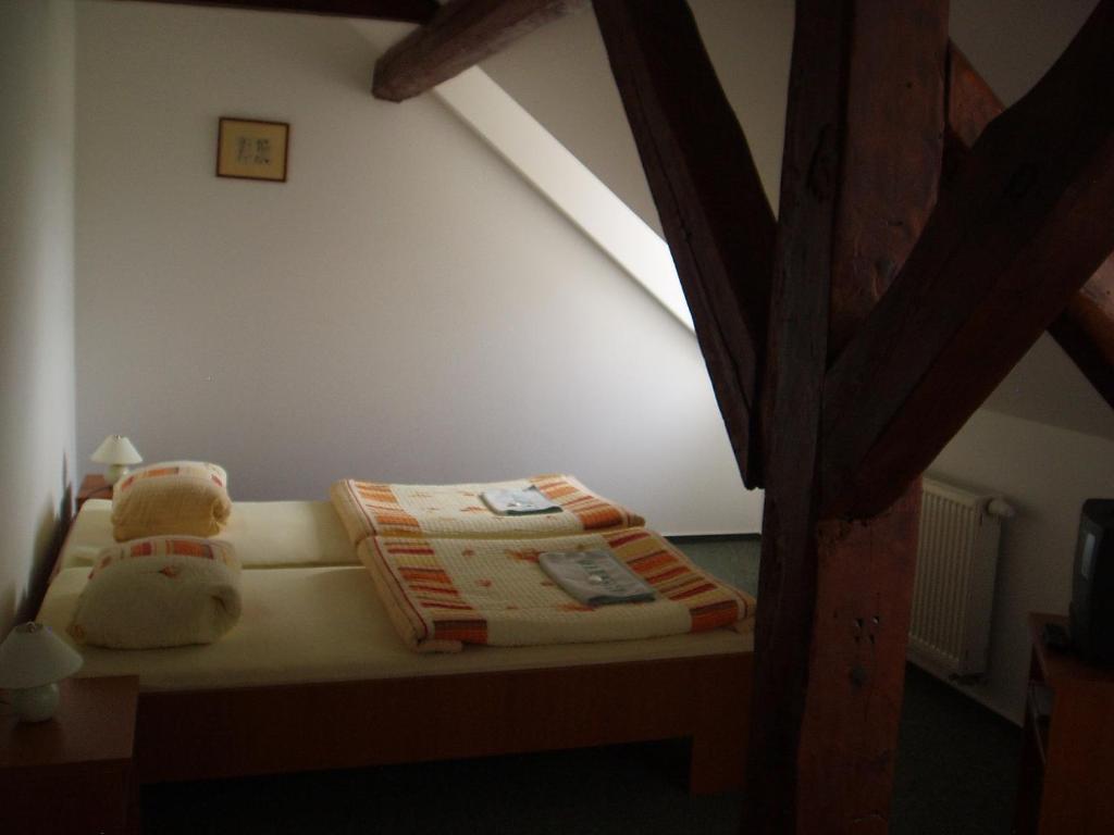 Restaurace A Penzion Ceska Hospoda Heřmanice Zimmer foto