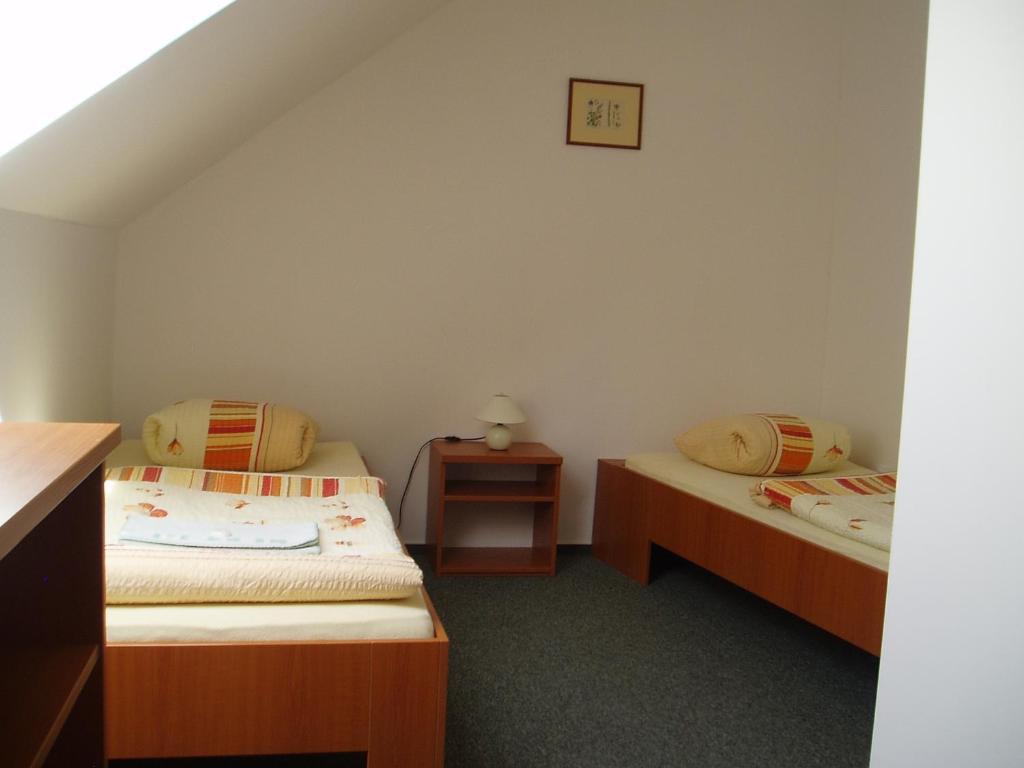 Restaurace A Penzion Ceska Hospoda Heřmanice Zimmer foto