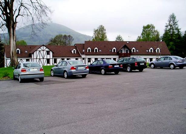 Restaurace A Penzion Ceska Hospoda Heřmanice Exterior foto